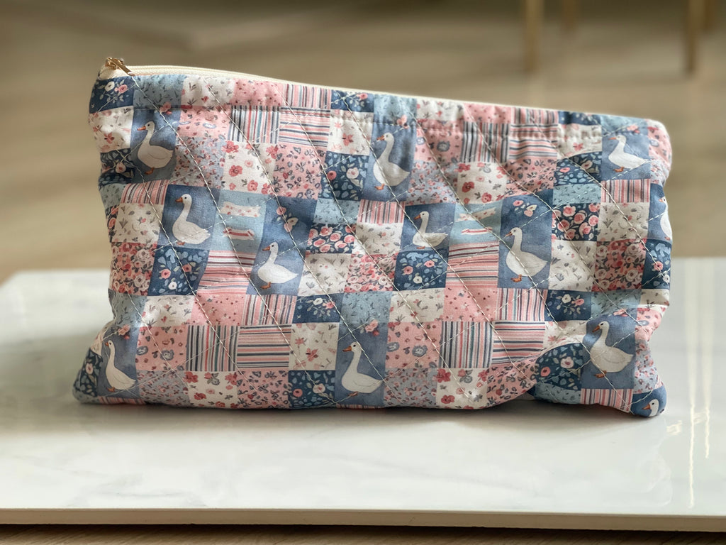 Goose Pouch - Medium