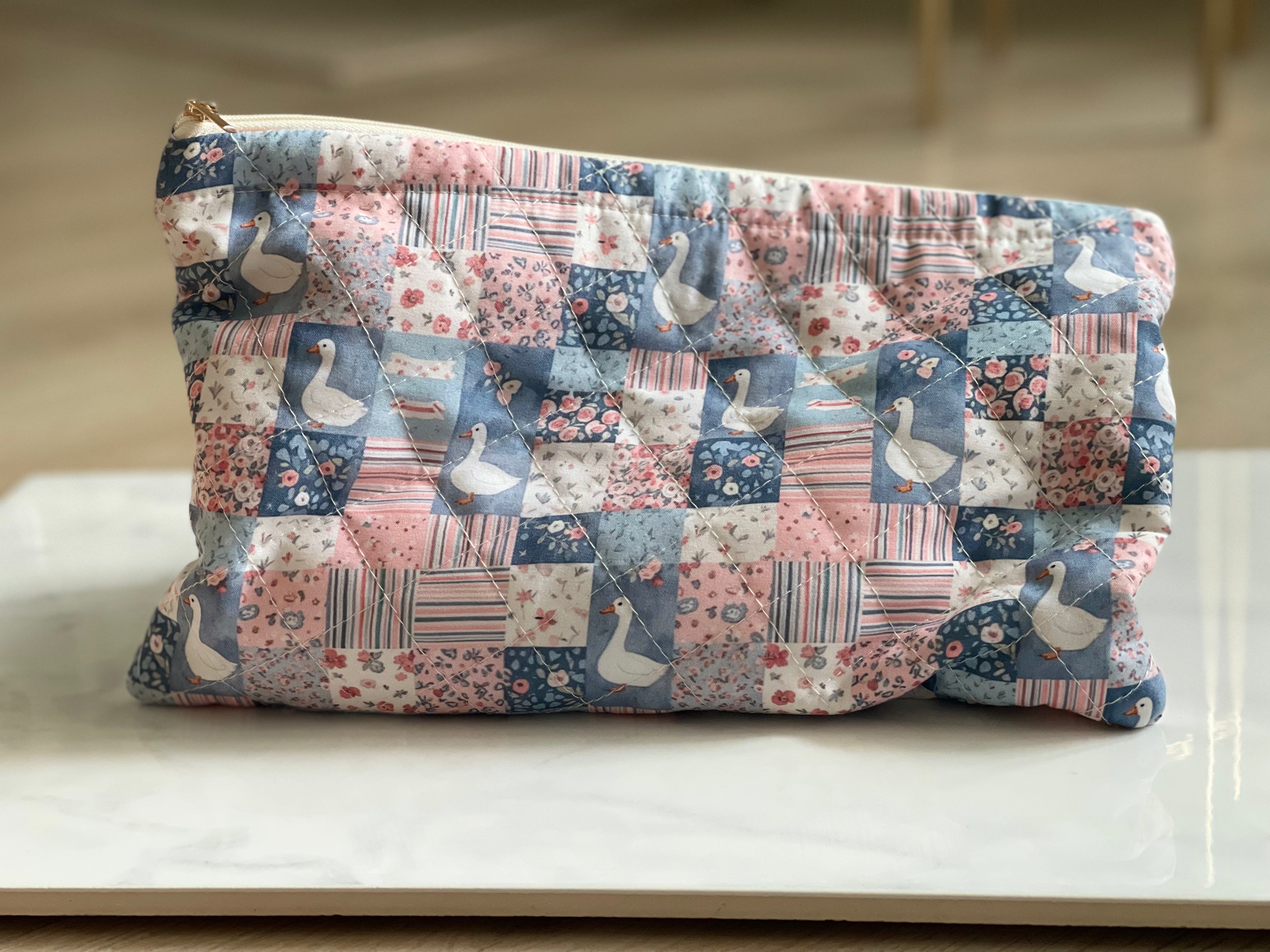 Goose Pouch - Medium
