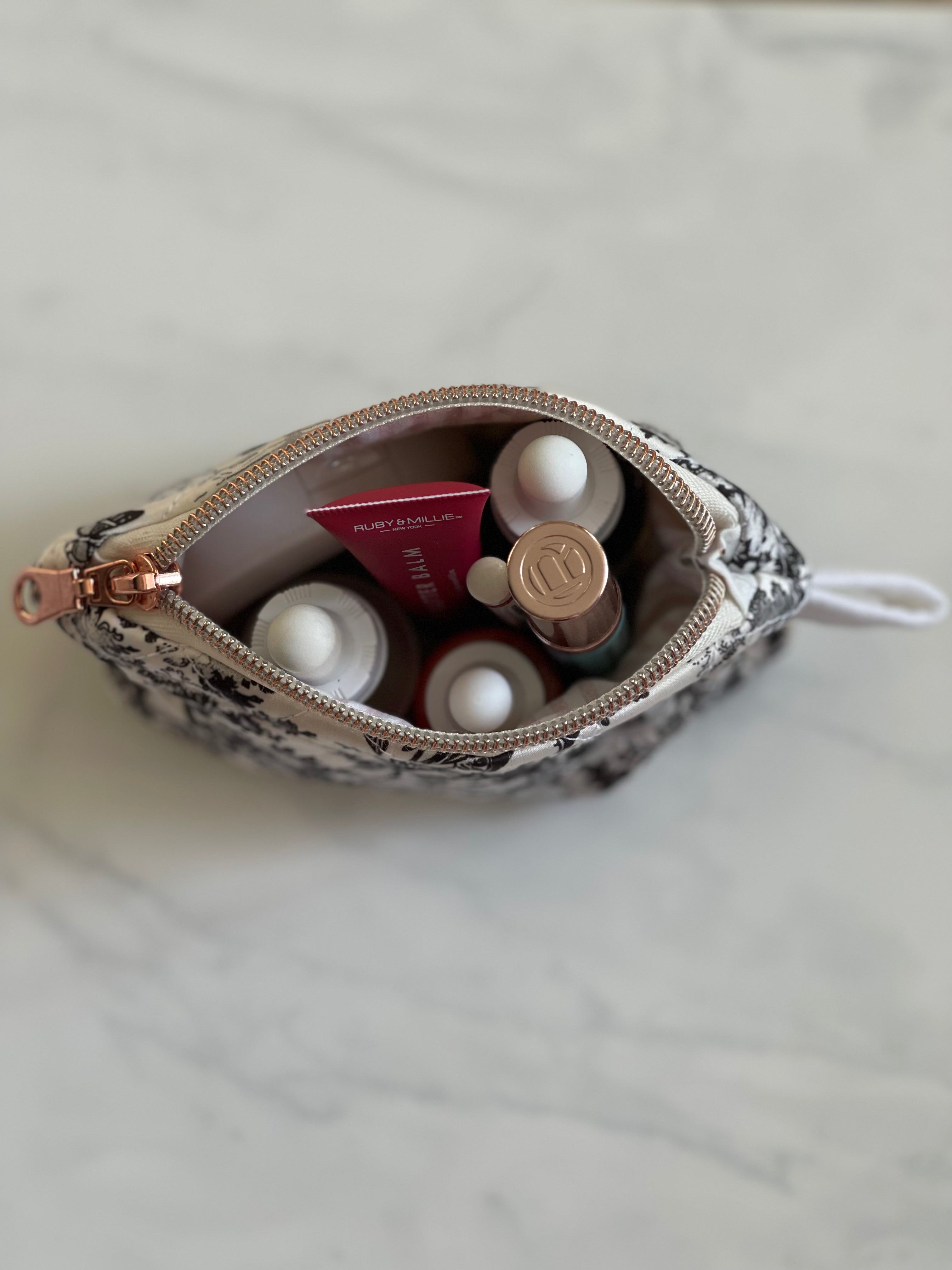 B & W Pouch