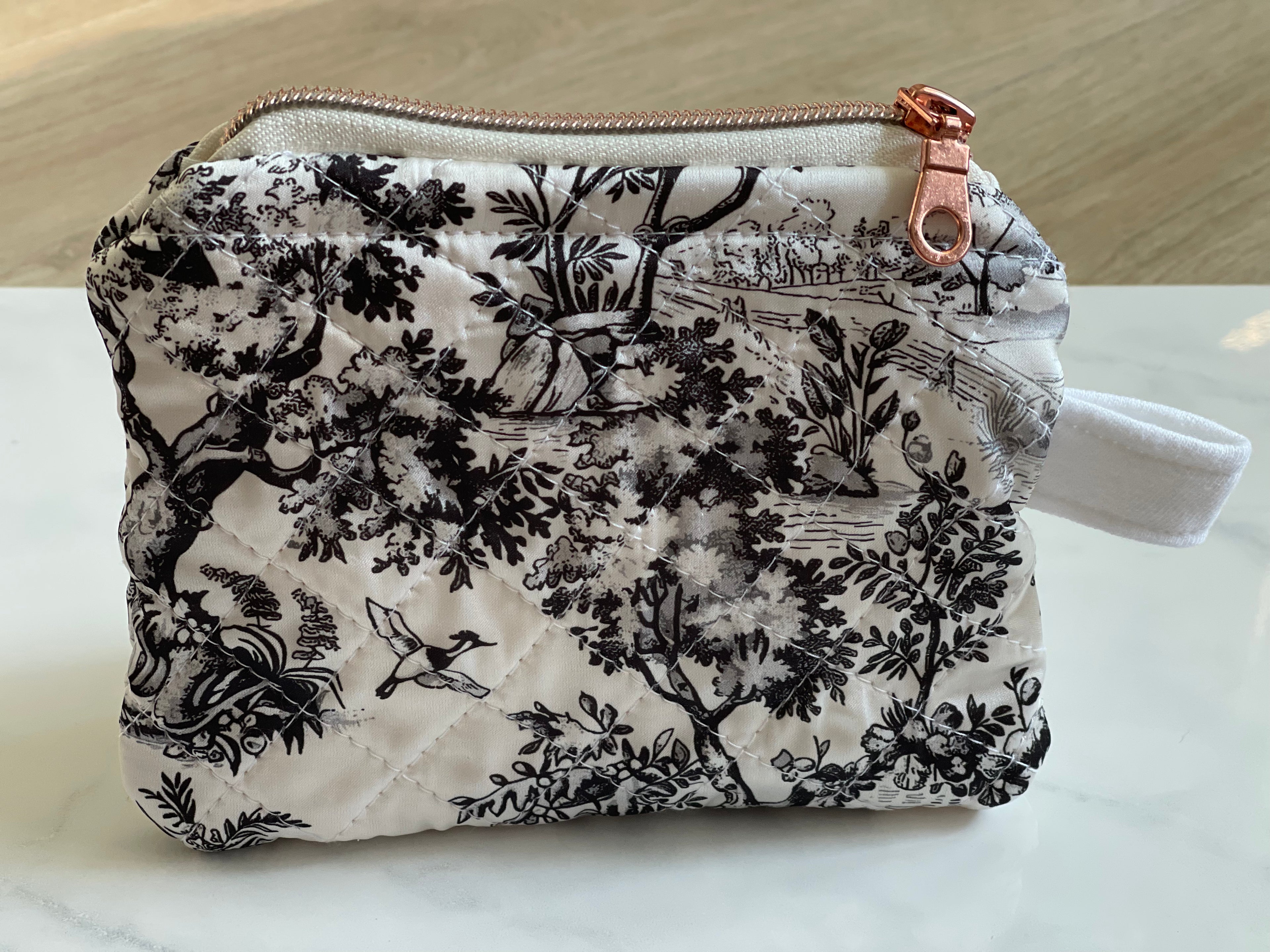 B & W Pouch